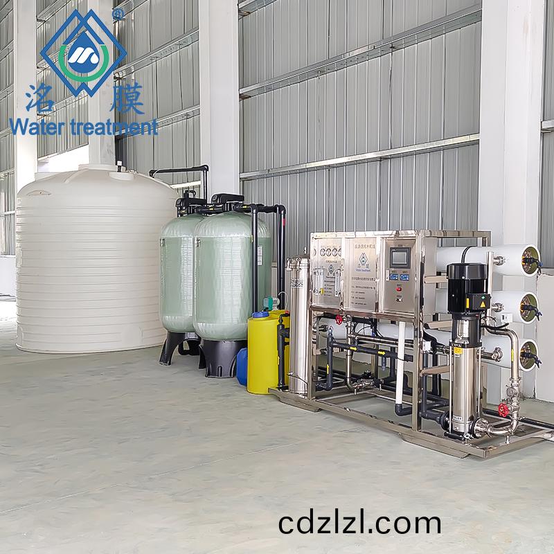 貴陽反(fan)滲透(tou)純水設備